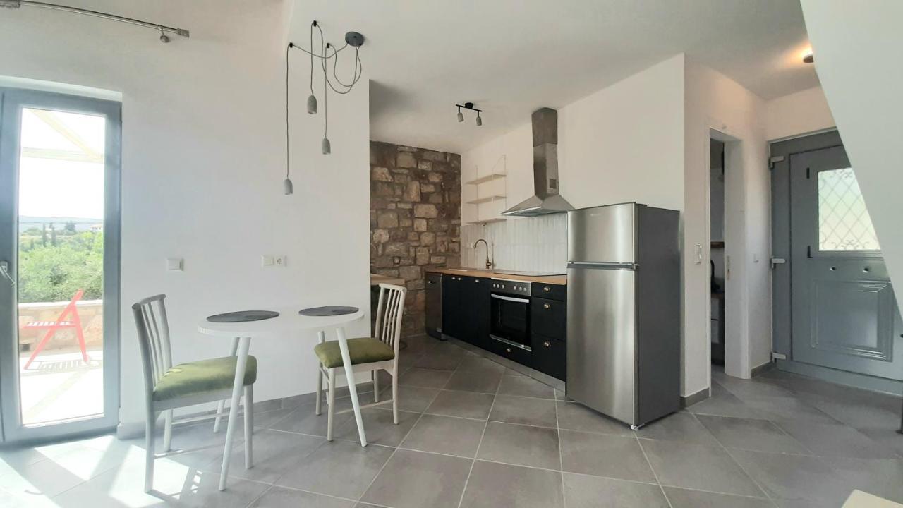 Koroni Stone House, Newly Built Studios By The Sea Extérieur photo