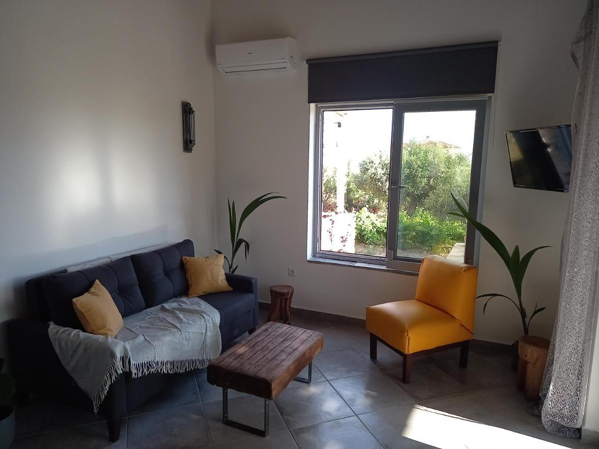 Koroni Stone House, Newly Built Studios By The Sea Extérieur photo
