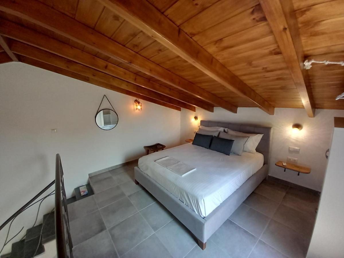 Koroni Stone House, Newly Built Studios By The Sea Extérieur photo