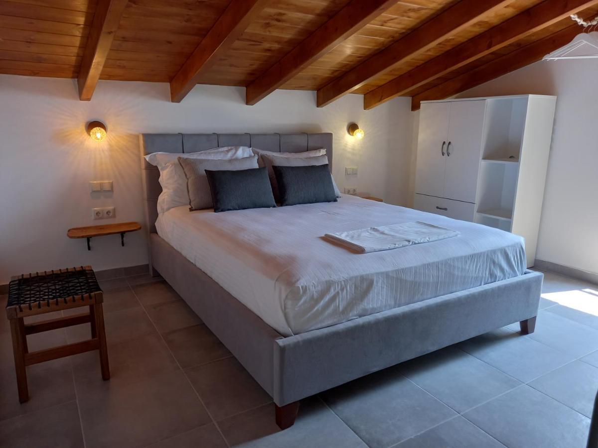 Koroni Stone House, Newly Built Studios By The Sea Extérieur photo