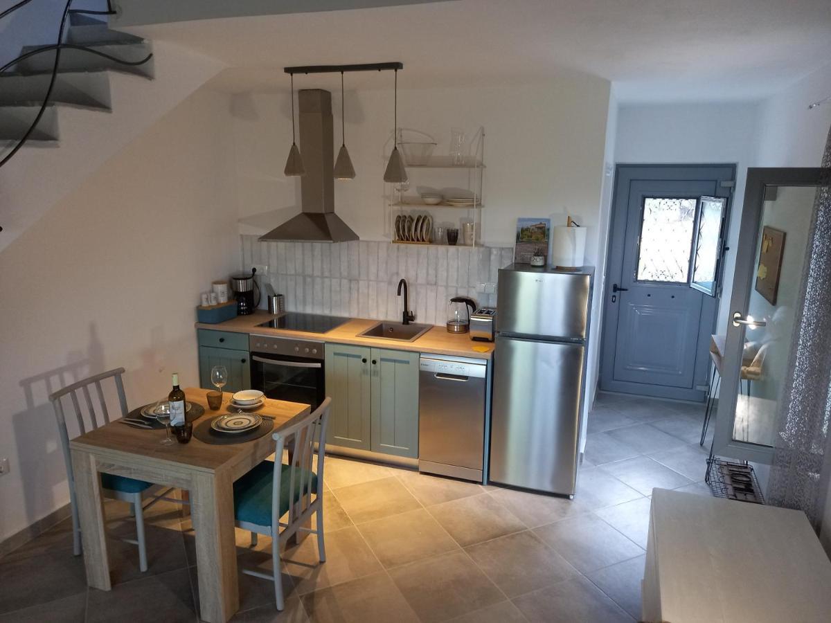 Koroni Stone House, Newly Built Studios By The Sea Extérieur photo